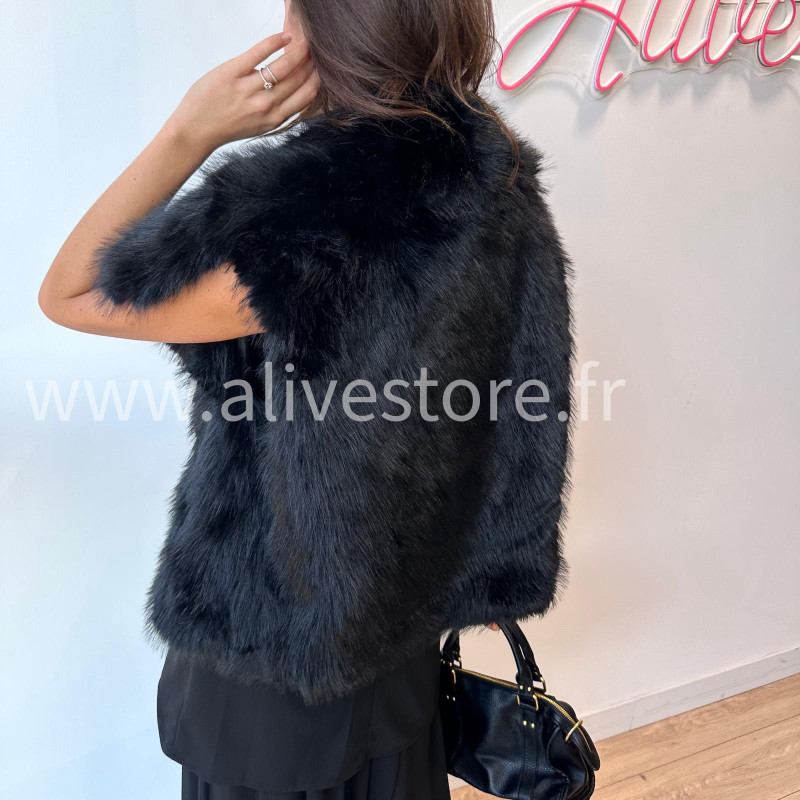 Veste Lia sans manches en fausse fourrure – gris ou noir | ALIVE STORE