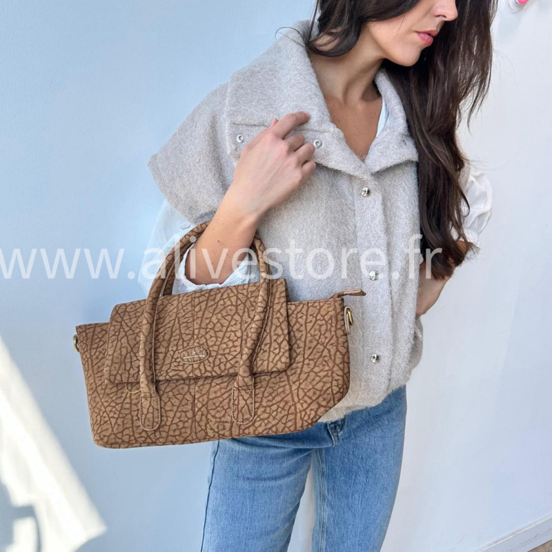 Sac Nora structuré avec bandoulière – marron ou camel – ALIVE STORE