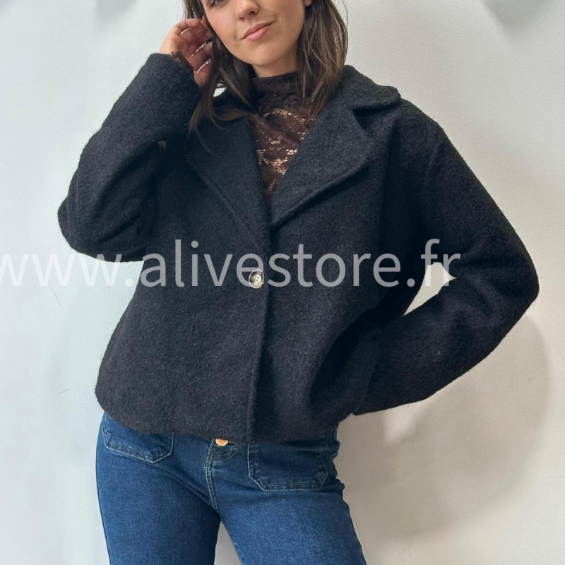 MANTEAU COURT LINA EN BEIGE – ALIVE STORE