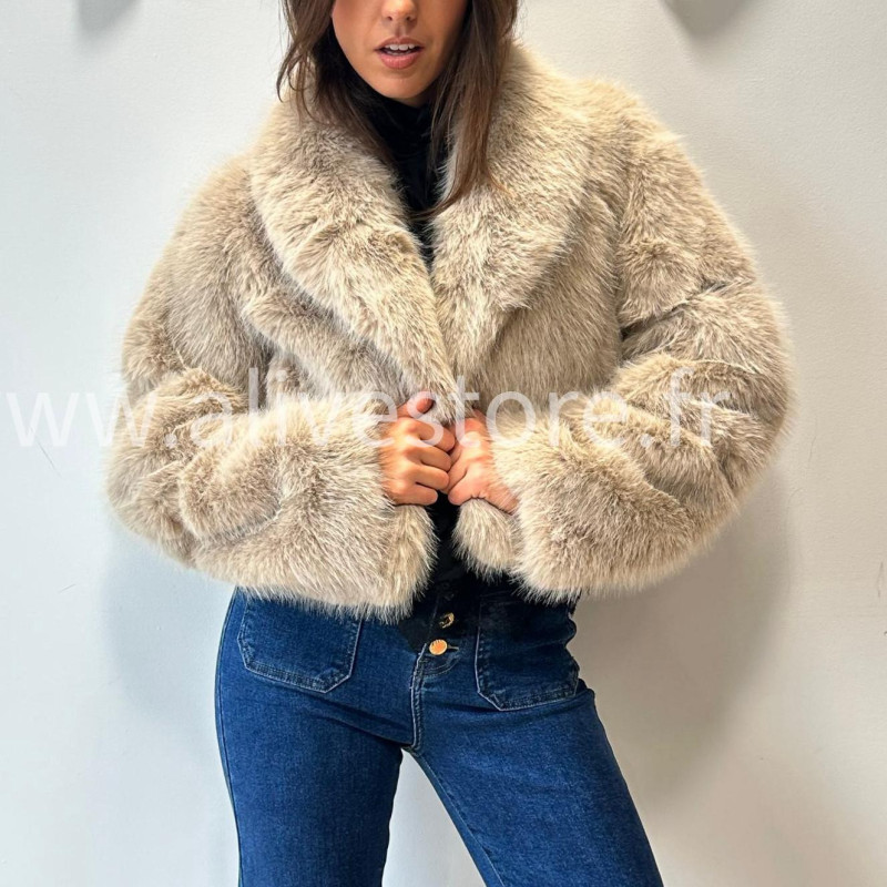 Veste Mia courte en fausse fourrure – beige ou noir | ALIVE STORE