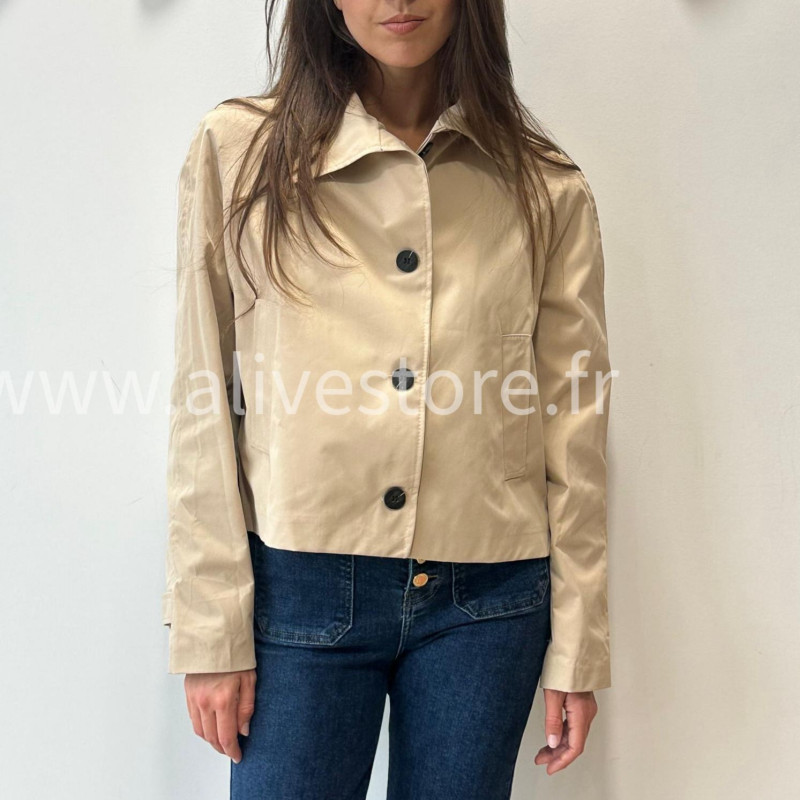 VESTE ROMY BEIGE COURTE CLASSIQUE – ALIVE STORE