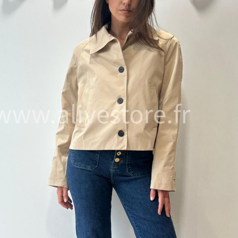 VESTE ROMY BEIGE COURTE CLASSIQUE – ALIVE STORE