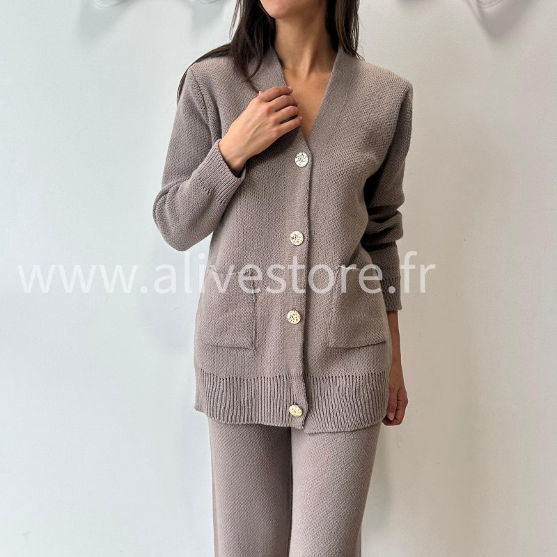 ENSEMBLE ELSA MAILLE DOUCE BEIGE – ALIVE STORE