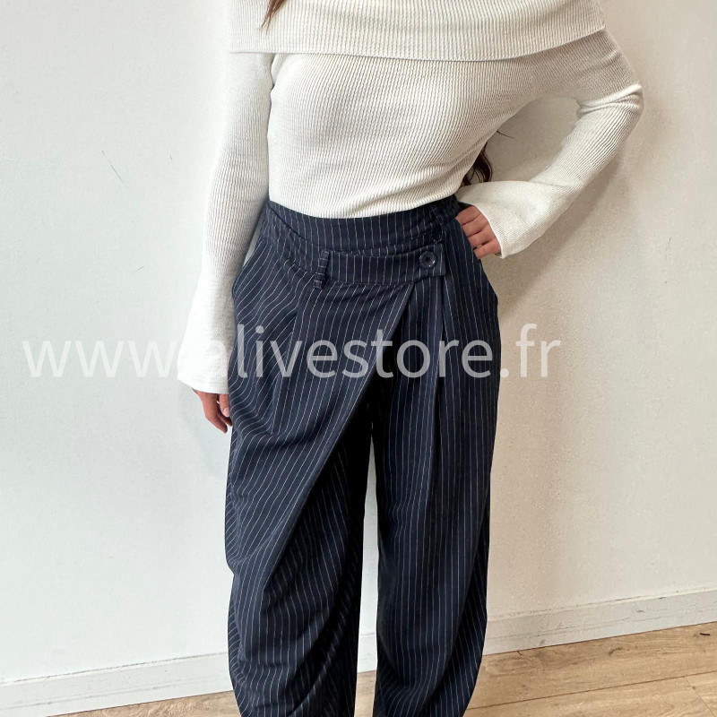 PANTALON CAMILLE GRIS LARGE PLIS CROISÉS – ALIVE STORE