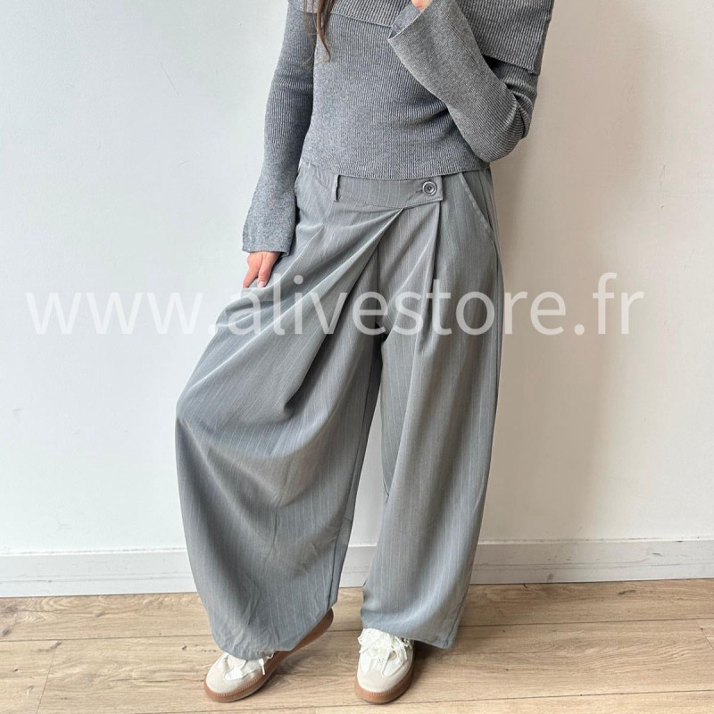 PANTALON CAMILLE GRIS LARGE PLIS CROISÉS – ALIVE STORE