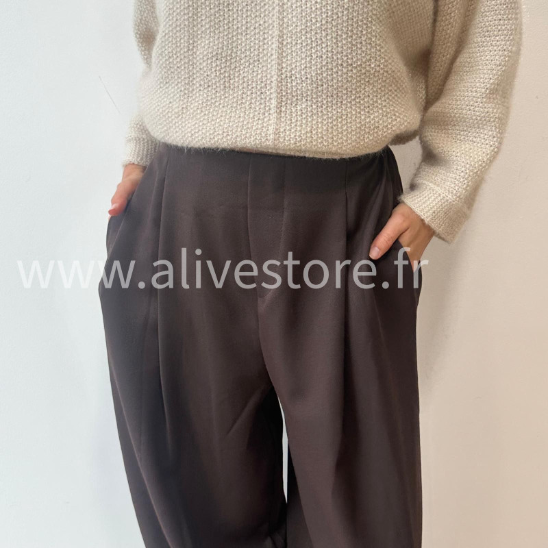 PANTALON INES LARGE BAS SERRÉ TAUPE – ALIVE STORE