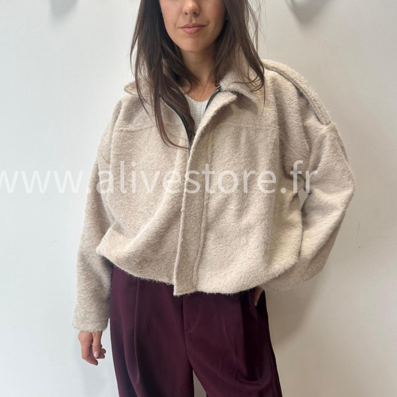 VESTE EMMY DOUCE BEIGE ZIPPÉE – ALIVE STORE