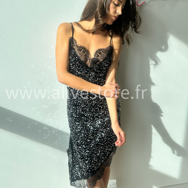 ROBE MI-LONGUE SEQUINS NOIR FÊTES – ALIVE STORE