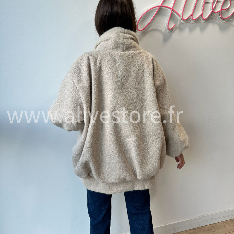 Veste Naya oversize effet fourrure femme – Alive Store