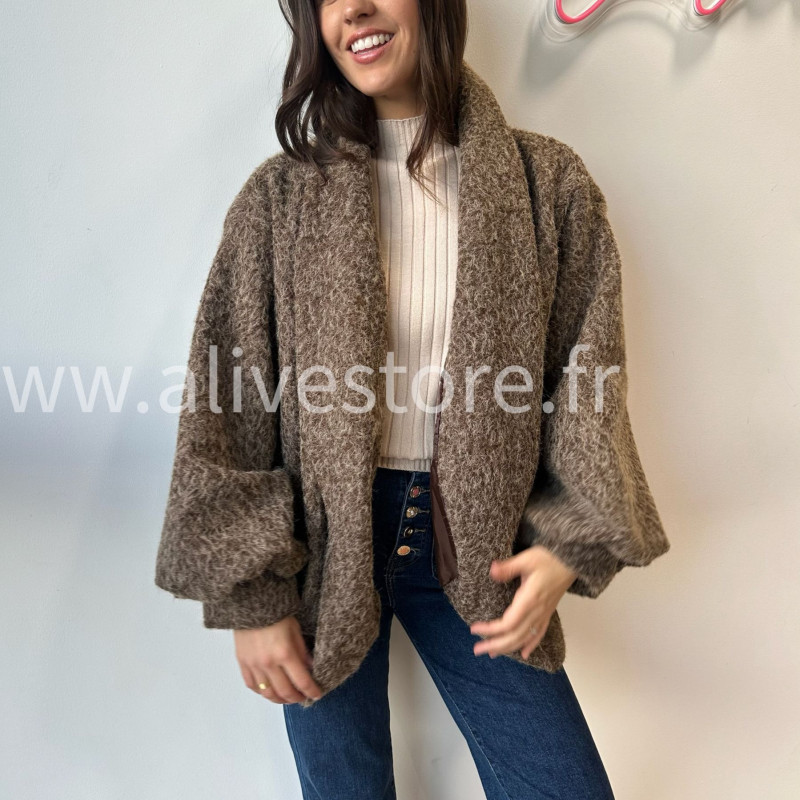 Veste Naya oversize effet fourrure femme – Alive Store