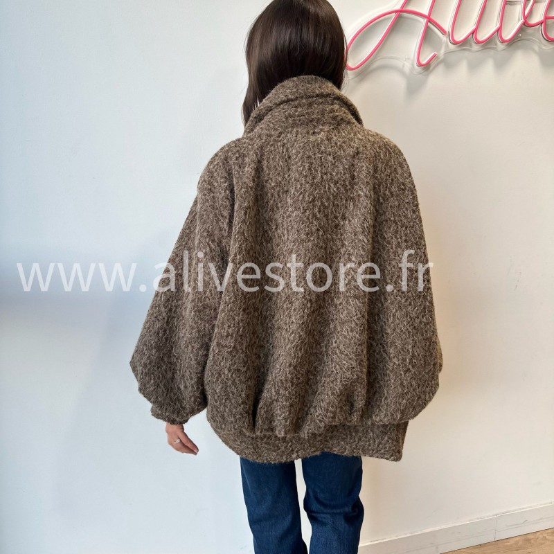 Veste Naya oversize effet fourrure femme – Alive Store