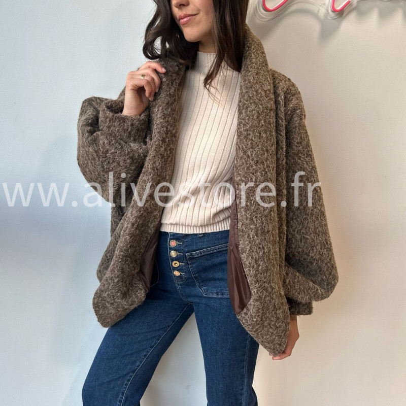 Veste Naya oversize effet fourrure femme – Alive Store