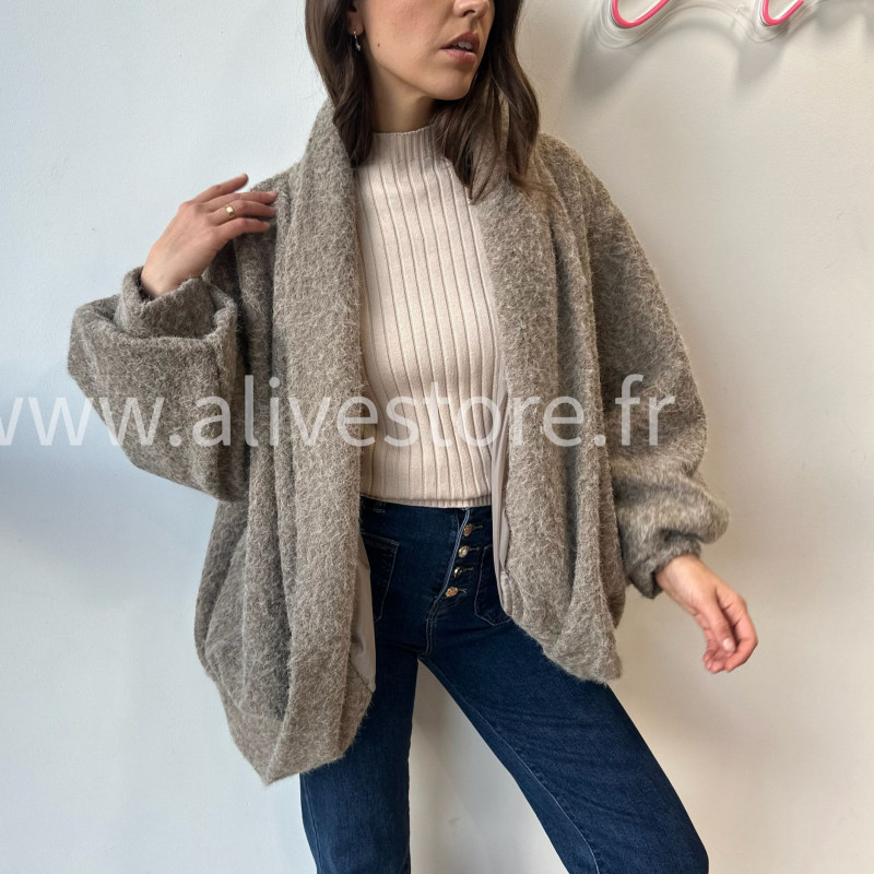 Veste Naya oversize effet fourrure femme – Alive Store